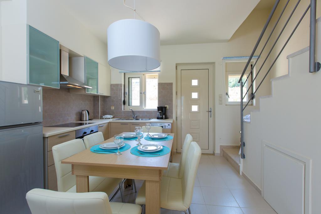 Michaela Beach House , By Thinkvilla ปลาเกียส ภายนอก รูปภาพ